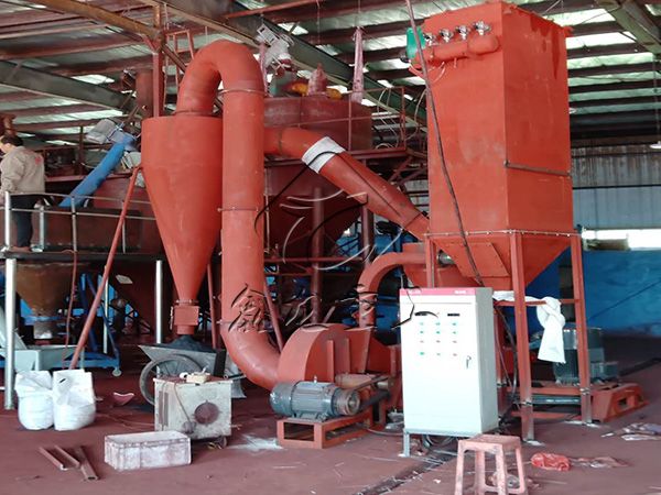 湖北天门磁粉磨粉机现场